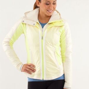 Lululemon Yellow Cream Down Ski Jacket Sz 6 Hooded Water Resistant Luxe Warm
